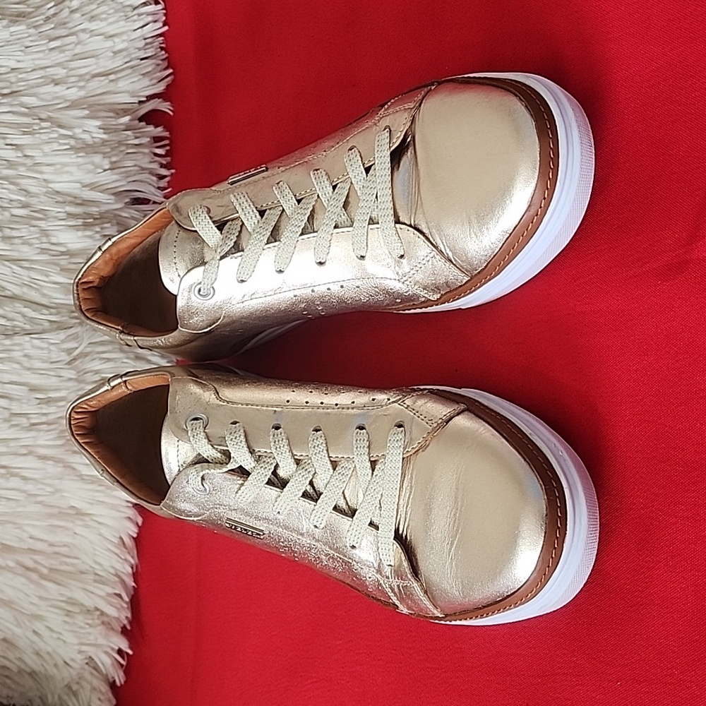 Velez Artisan Metallic Gold Women's Sneakers View 4